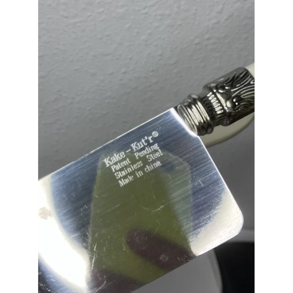 Vintage Avon Kake-Kut'r Cake Pie Cutter Server Stainless Steel